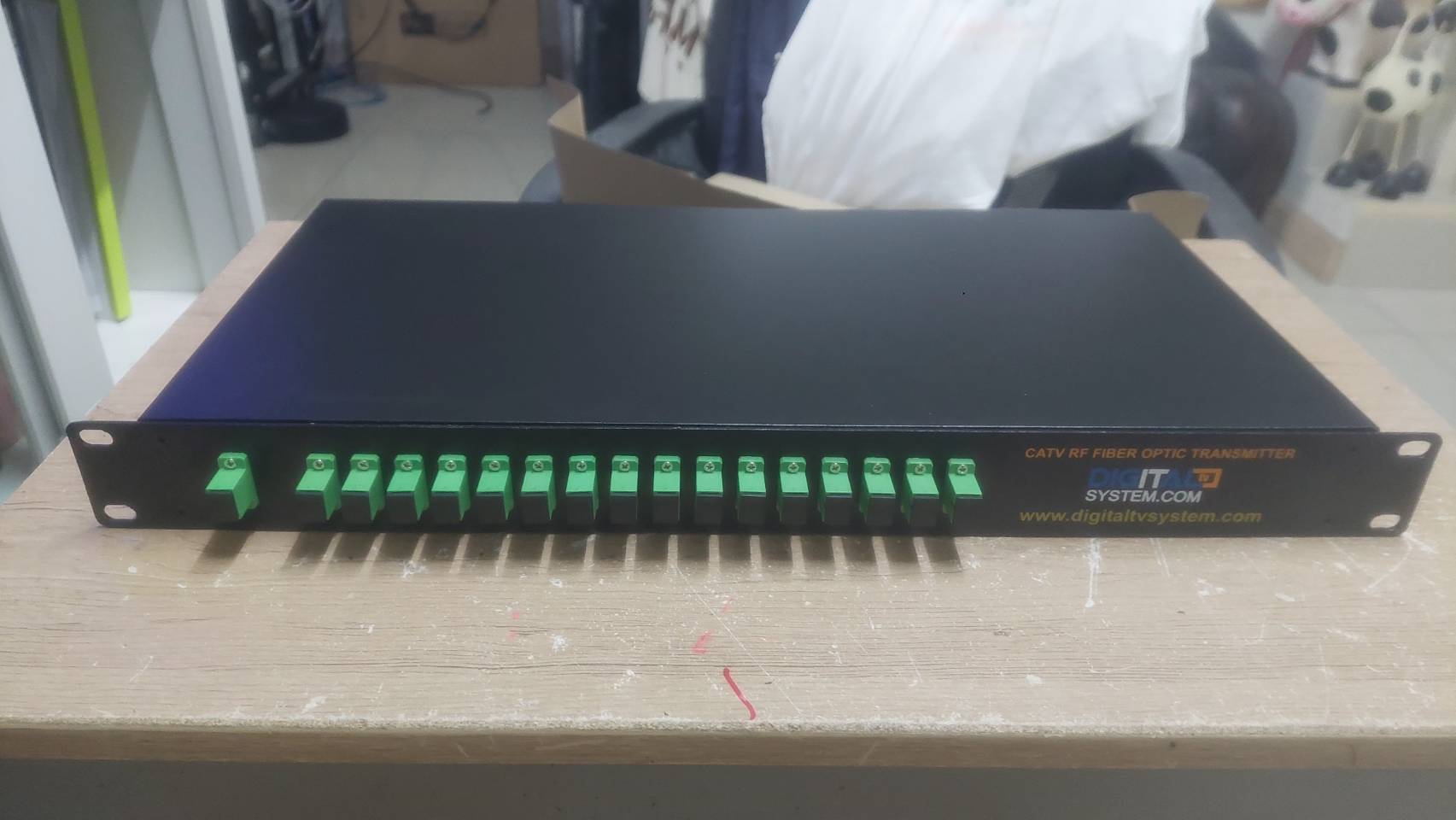 PLC Splitter 1x32 พร้อมส่งทันที! ตัวช่วยกระจายสัญญาณไฟเบอร์ออปติกคุณภาพสูง